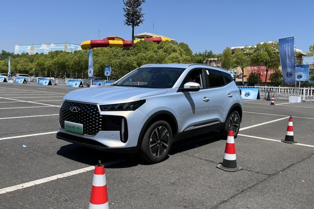 Melihat Chery Tiggo Cross Hybrid Langsung di China